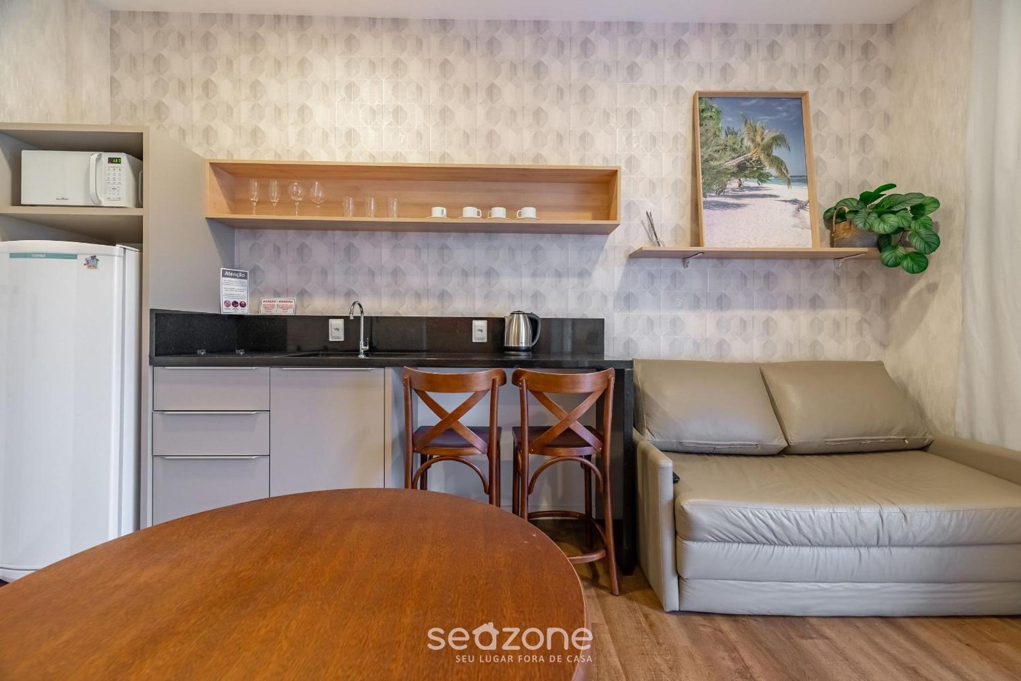 Lindos Studios Vec Бомбиньяс Номер фото